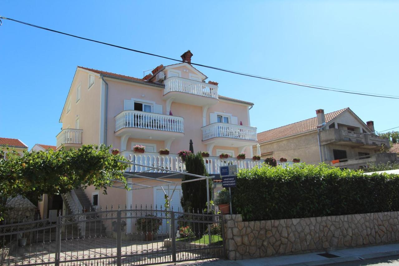 Apartments Ravlic Malinska Exterior photo